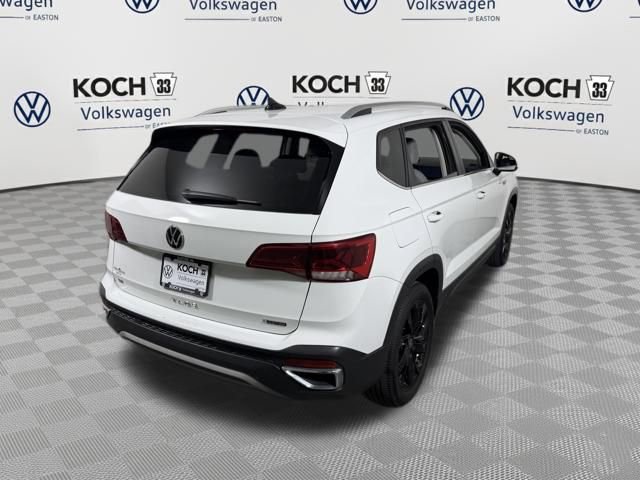 Used 2022 Volkswagen Taos SE w/ IQ.Drive SE Package AWD/4WD image 8