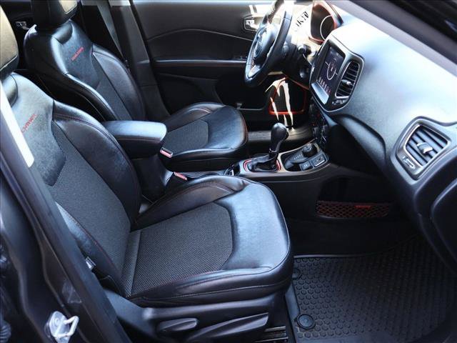 Used 2018 Jeep Compass Trailhawk AWD/4WD image 29