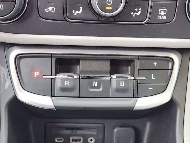 Used 2024 GMC Terrain SLT image 20