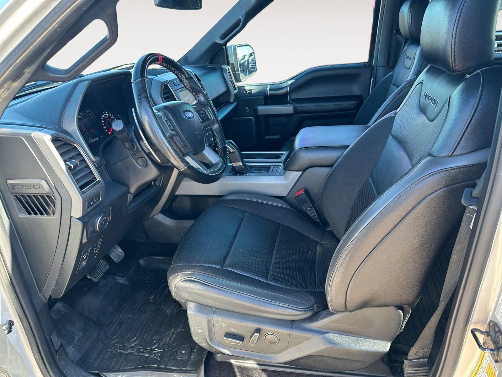 Used 2019 Ford F150 Raptor w/ Equipment Group 802A Luxury image 9
