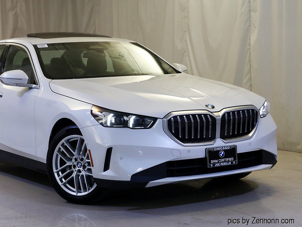 Certified 2025 BMW 530i xDrive AWD/4WD image 2