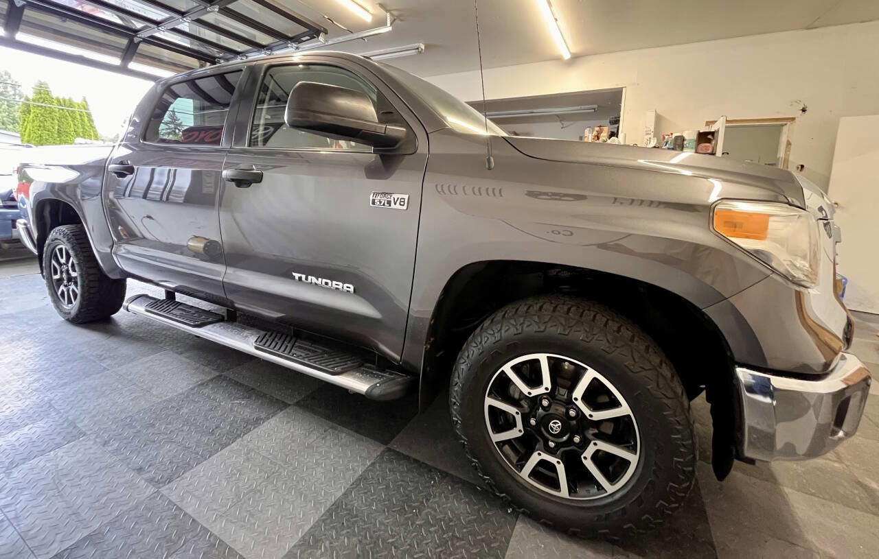 Used 2016 Toyota Tundra SR5 w/ TRD Off Road Package AWD/4WD image 5