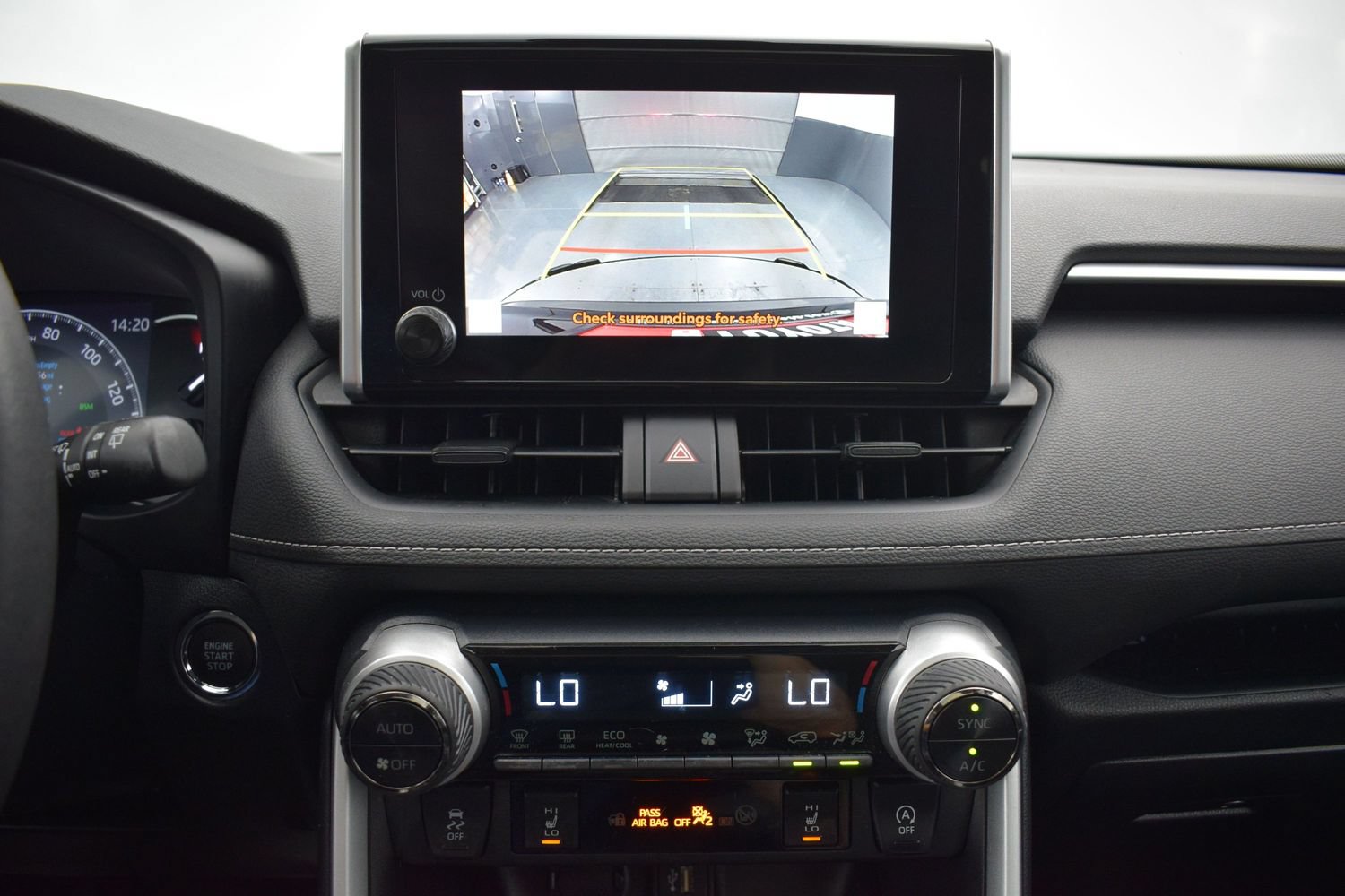 Used 2023 Toyota RAV4 XLE w/ Convenience Package AWD/4WD image 17