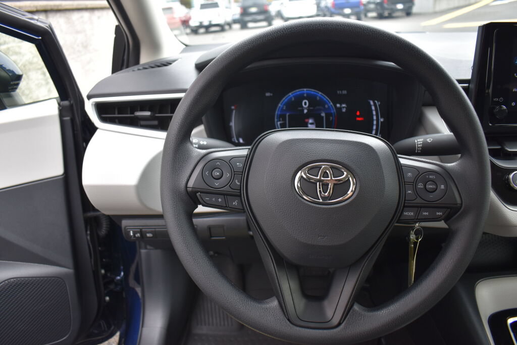 Certified 2026 Toyota Corolla LE FWD image 9