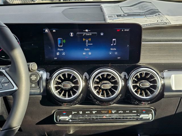 New 2026 Mercedes-Benz GLB 250 4MATIC image 33