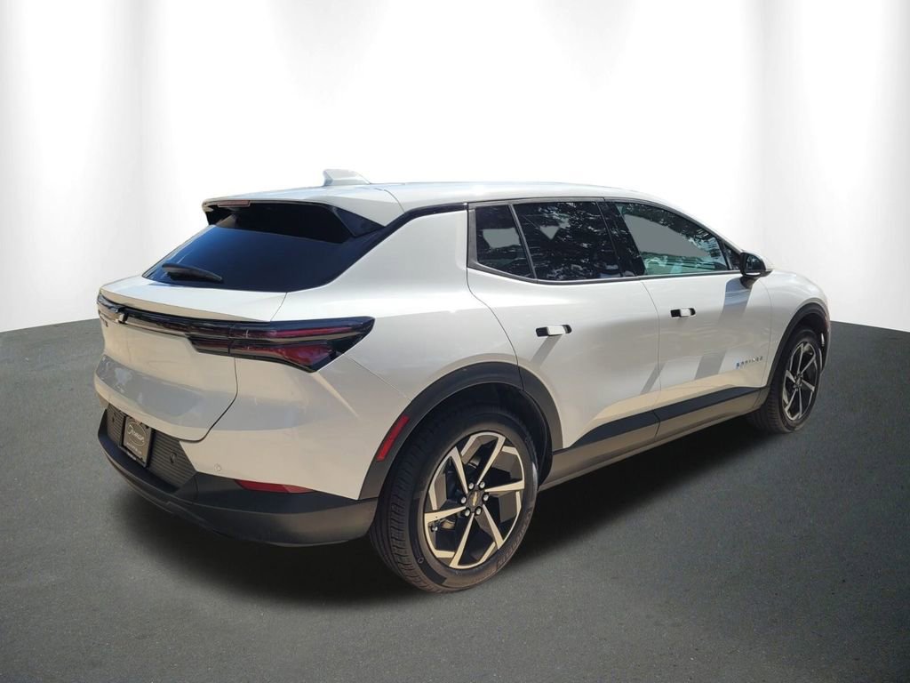 New 2026 Chevrolet Equinox EV LT FWD image 11