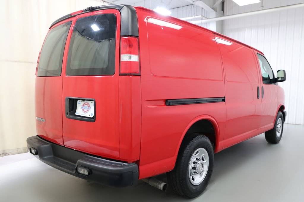 Used 2016 Chevrolet Express 3500 RWD image 14