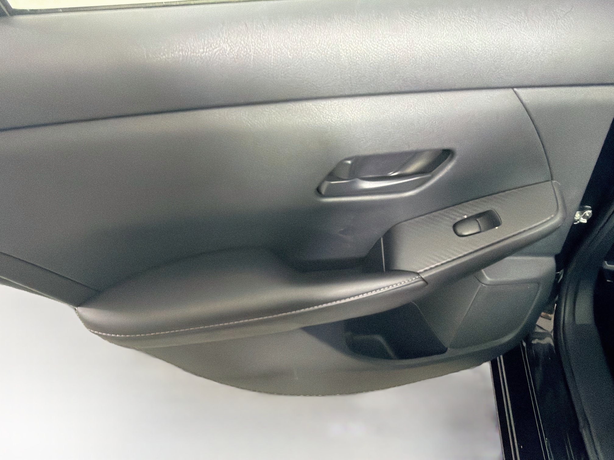 Used 2025 Nissan Sentra SV FWD image 24