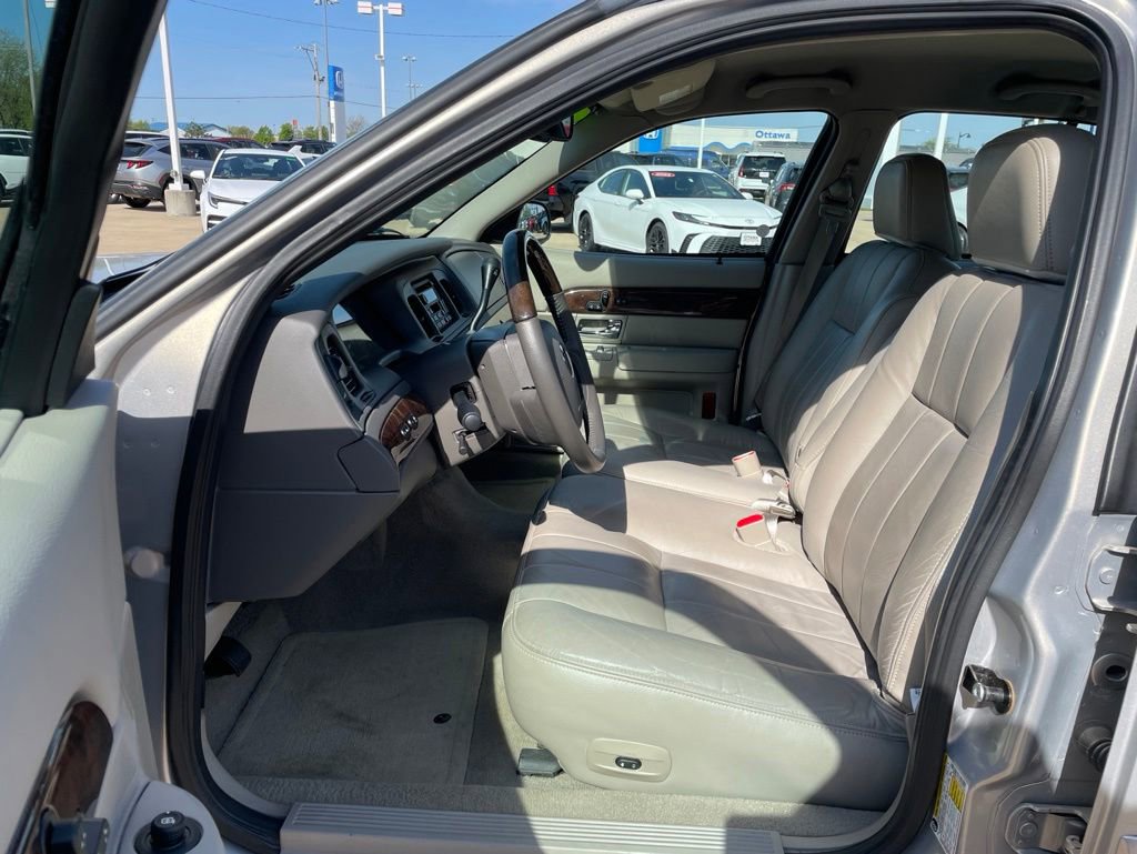 Used 2010 Mercury Grand Marquis LS RWD image 8