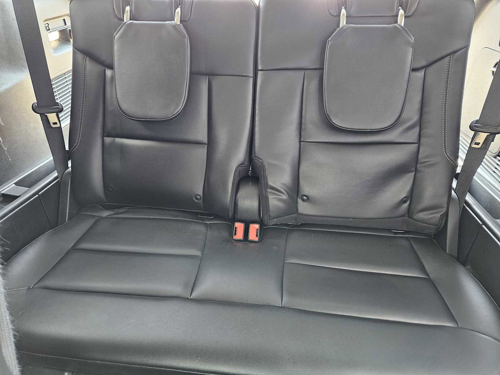 Used 2022 Ford Explorer XLT w/ Equipment Group 202A image 30