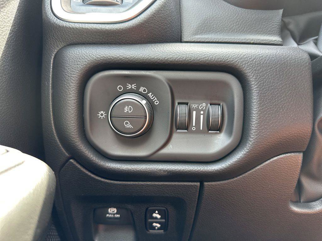 New 2026 RAM 1500 Big Horn AWD/4WD image 43