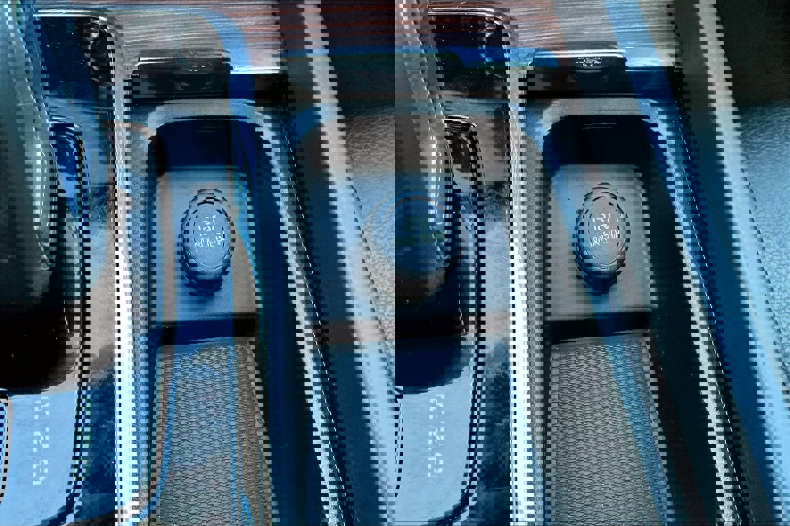 Used 2024 Volvo S60 B5 Plus image 17