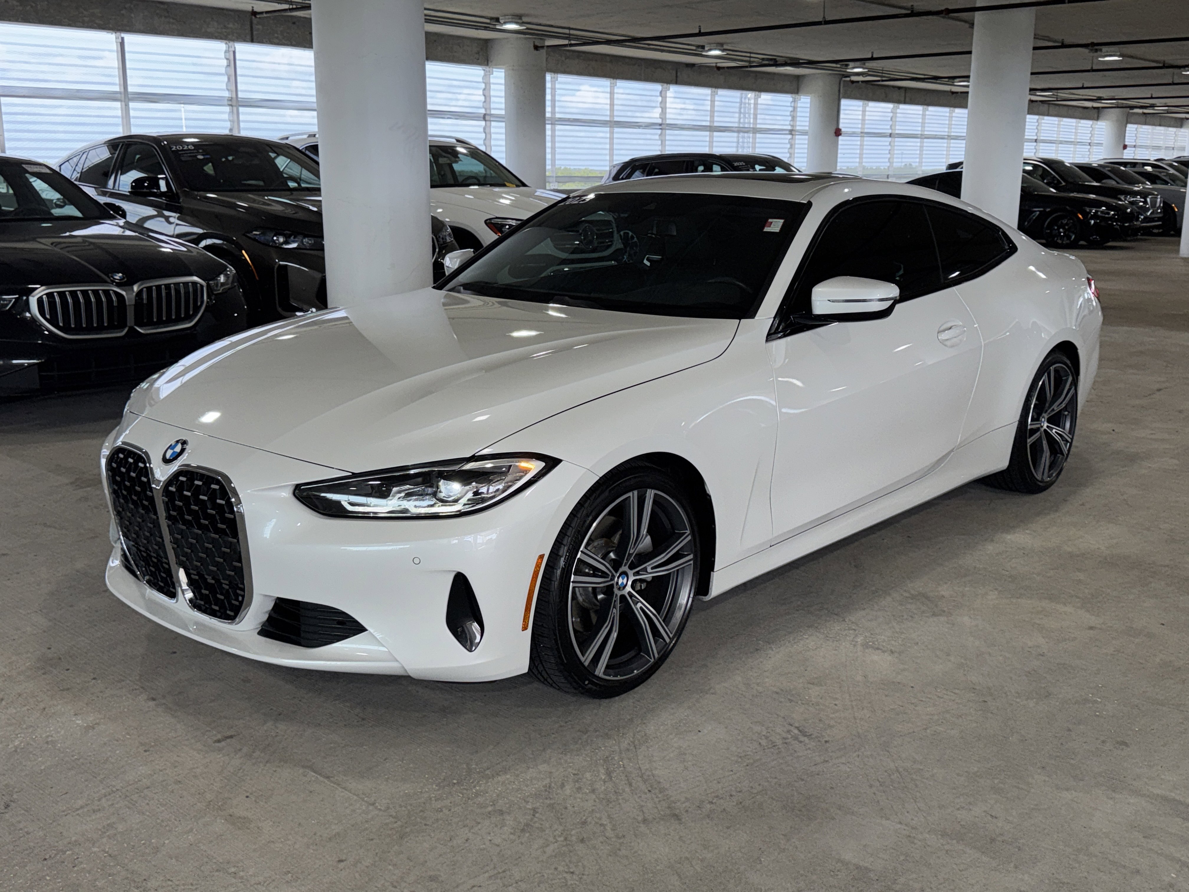 Used 2023 BMW 430i Coupe w/ Convenience Package RWD image 4