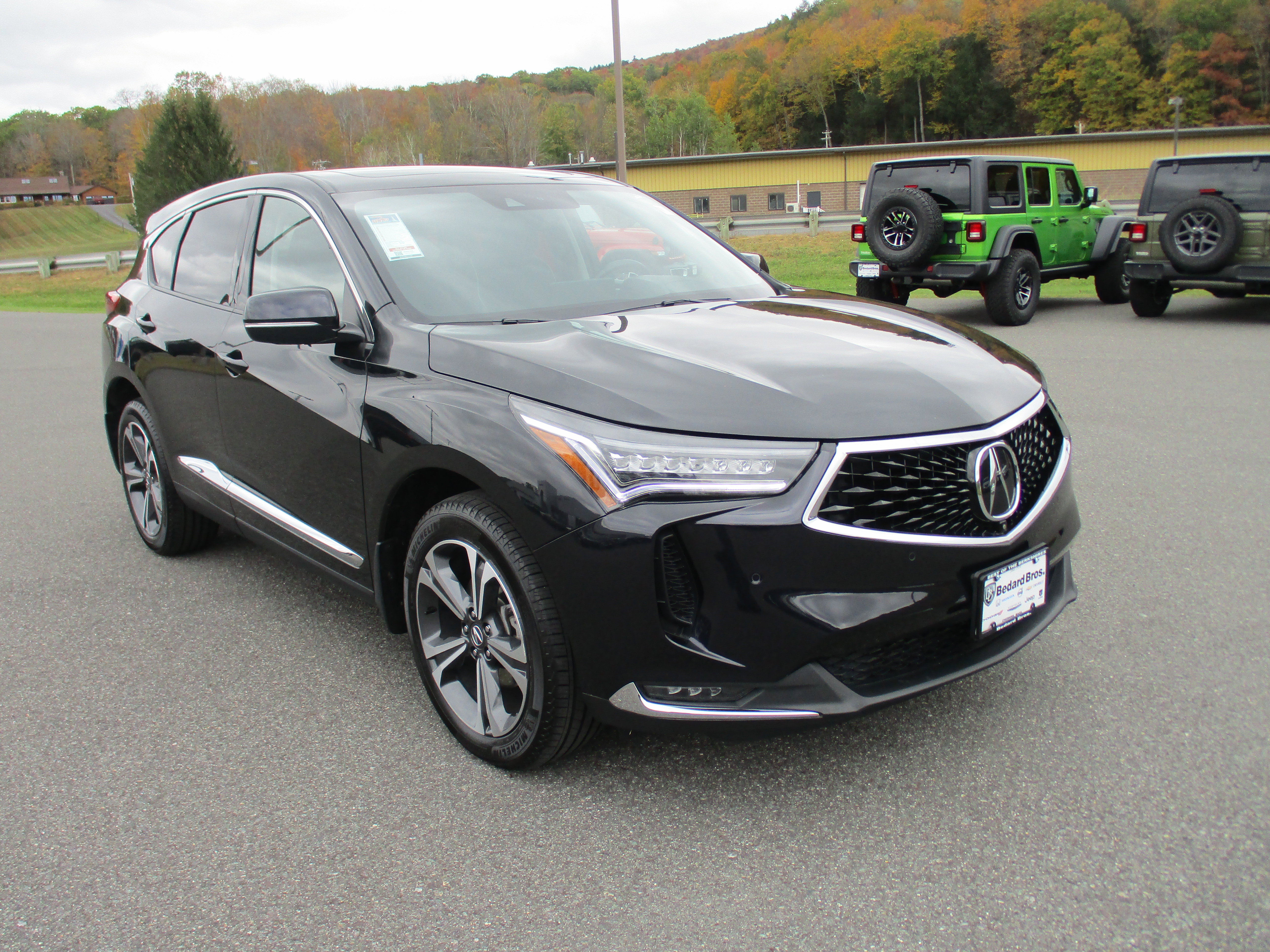Used 2023 Acura RDX AWD w/ Advance Package image 3