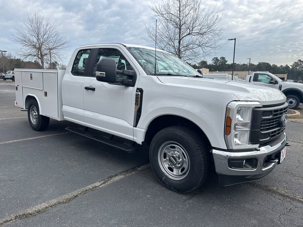 New 2026 Ford F250 XL w/ XL Chrome Package image 1