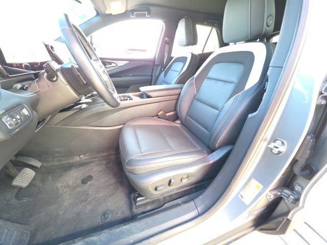 Used 2024 Chevrolet Blazer EV LT AWD/4WD image 13