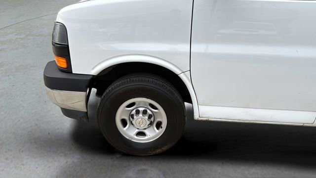 Used 2022 Chevrolet Express 2500 Work Van w/ Driver Convenience Package image 30