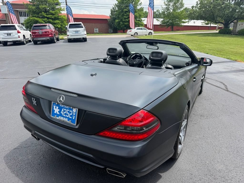 Used 2011 Mercedes-Benz SL 550 image 11