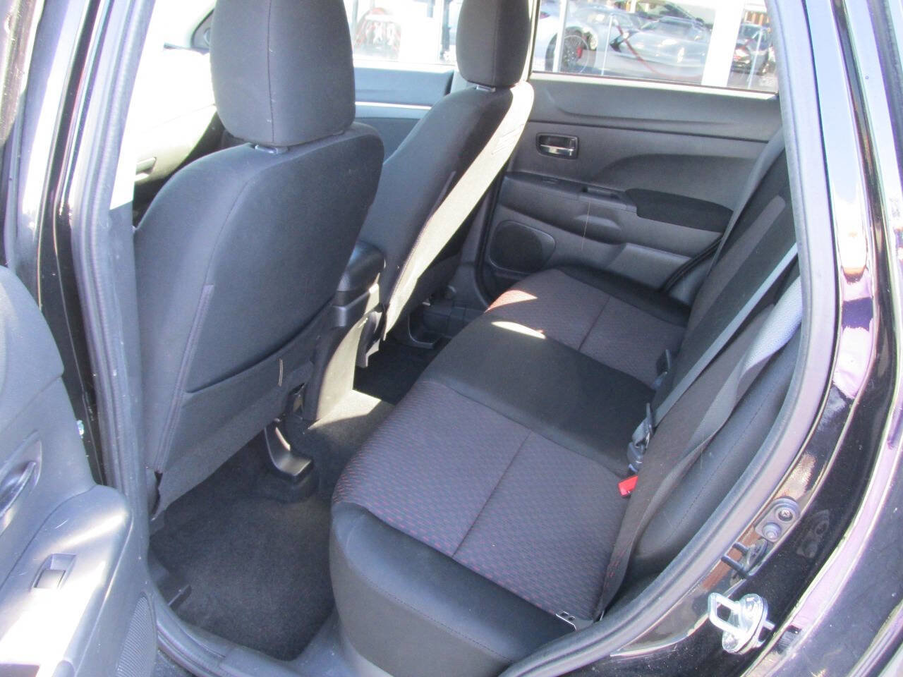 Used 2018 Mitsubishi Outlander Sport ES image 9