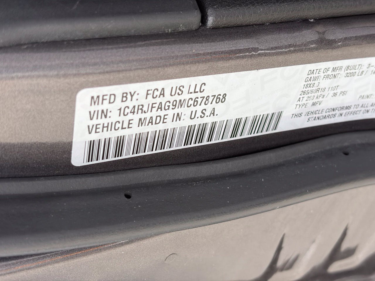 Used 2021 Jeep Grand Cherokee Laredo AWD/4WD image 14