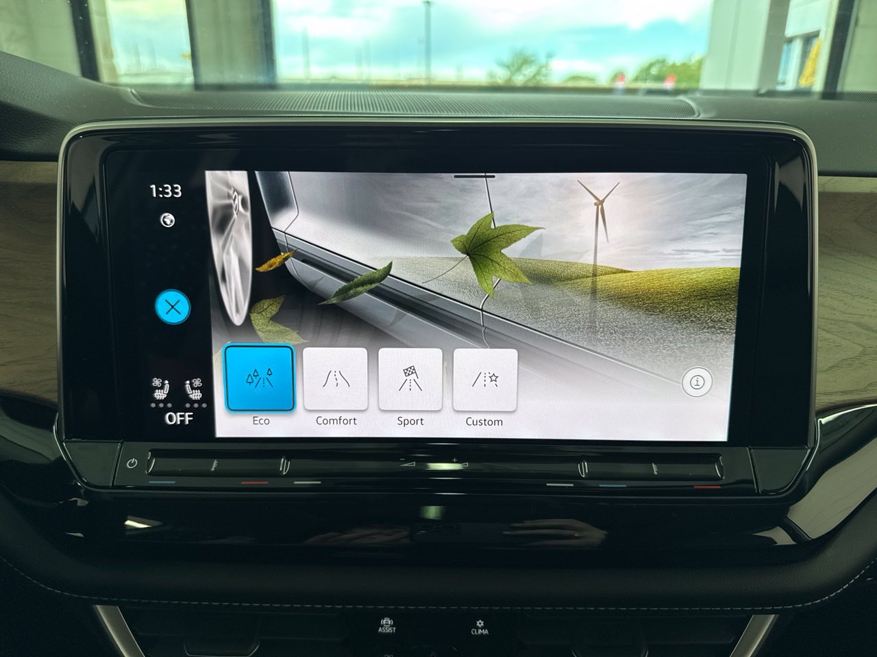 Used 2026 Volkswagen Atlas SE FWD image 30