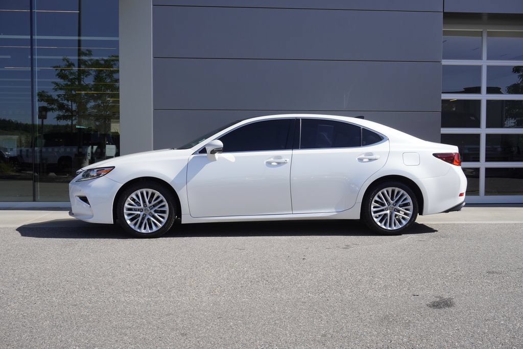 Used 2017 Lexus ES 350 w/ Luxury Package FWD image 8