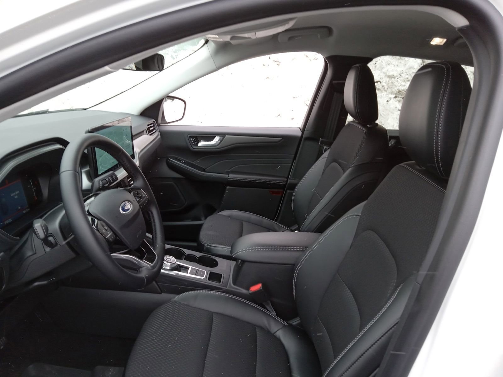 Used 2025 Ford Escape SE image 11