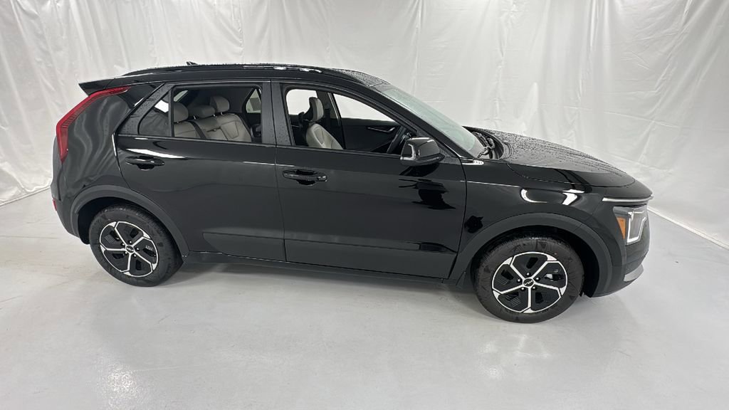 New 2025 Kia Niro EX image 2