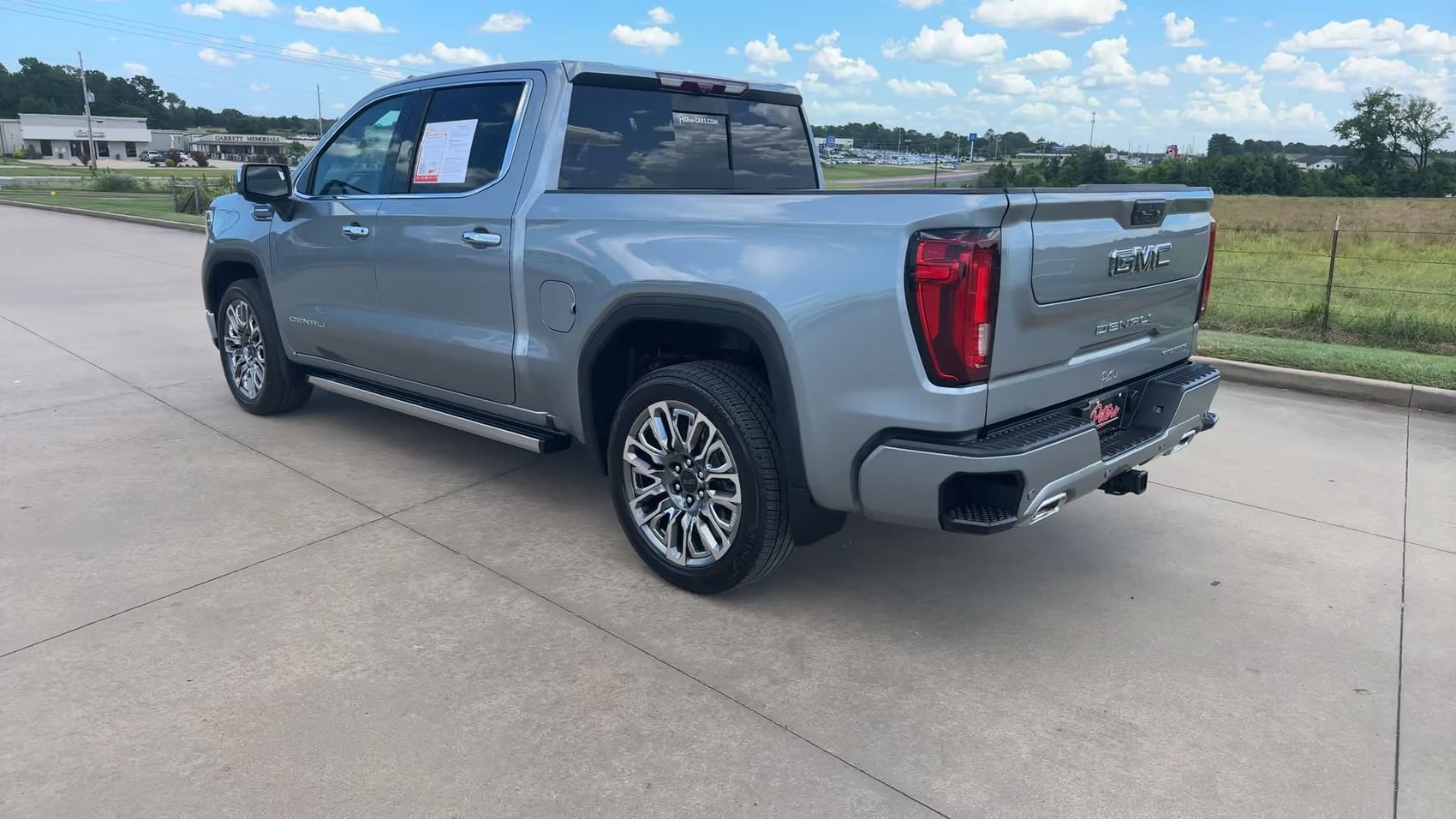 Used 2025 GMC Sierra 1500 Denali Ultimate AWD/4WD image 7