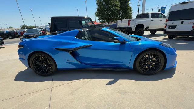 Used 2025 Chevrolet Corvette Z06 RWD image 9