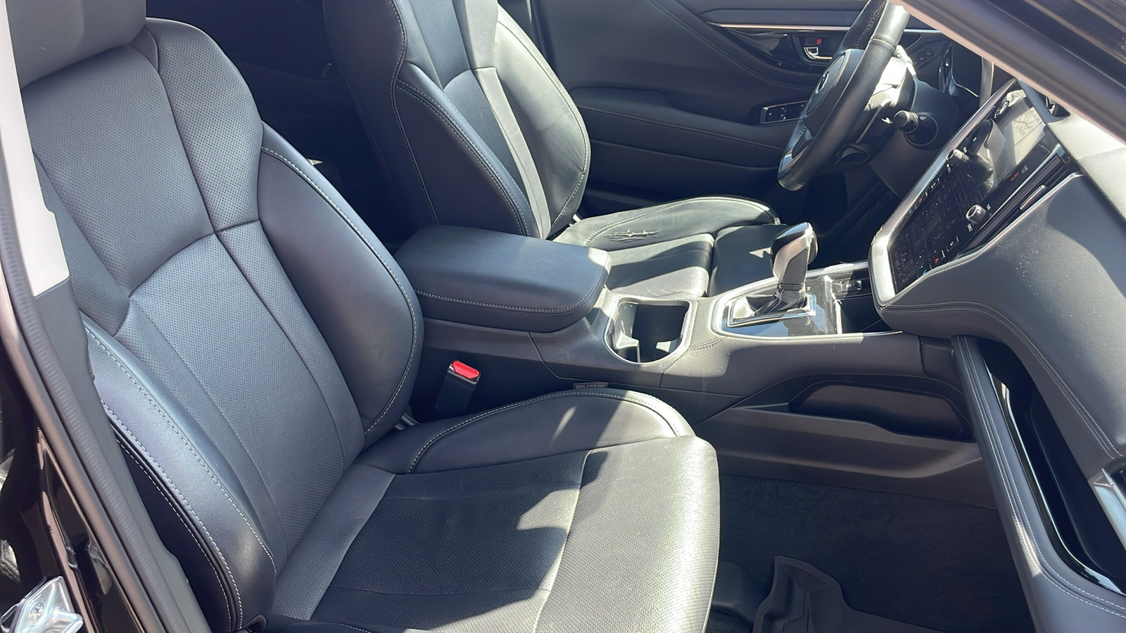 Used 2023 Subaru Outback Limited AWD/4WD image 11
