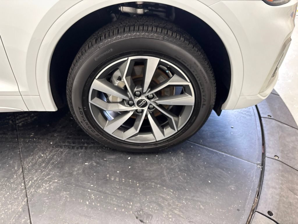 Certified 2023 Audi Q5 2.0T Premium w/ Convenience Package AWD/4WD image 18
