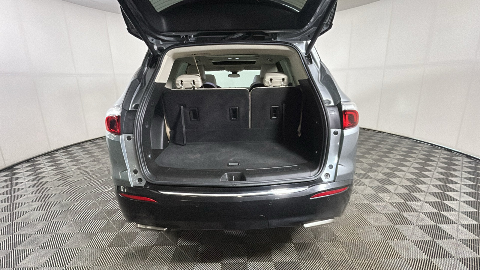 Used 2023 Buick Enclave Essence w/ Experience Buick Package AWD/4WD image 33