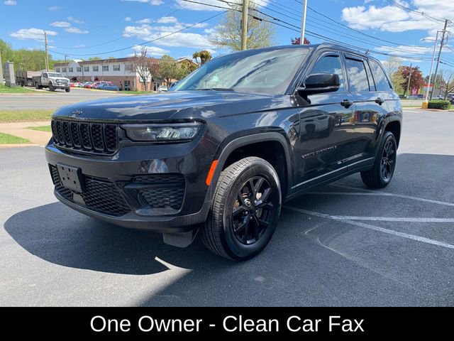 Used 2024 Jeep Grand Cherokee Altitude AWD/4WD image 8