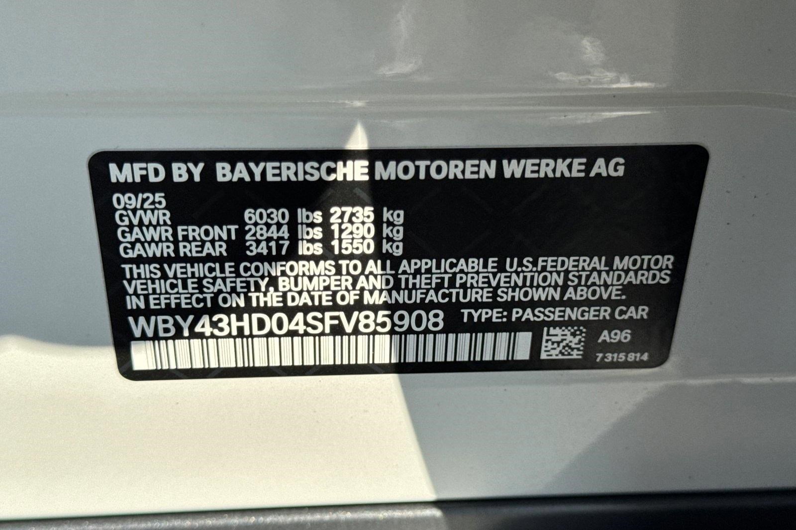Used 2025 BMW i4 xDrive40i image 18
