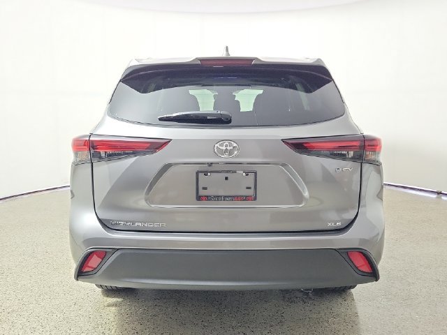 Used 2026 Toyota Highlander XLE AWD/4WD image 6