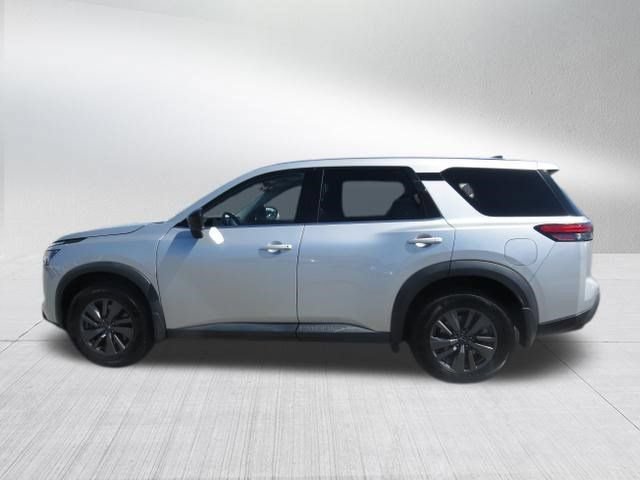 Used 2023 Nissan Pathfinder S AWD/4WD image 6