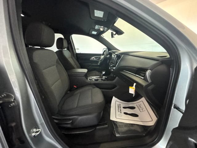 Used 2023 Chevrolet Traverse LT w/ Rear Camera Mirror Package AWD/4WD image 31