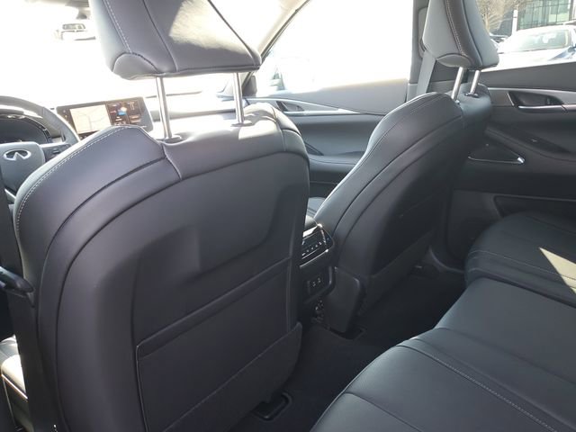 New 2026 INFINITI QX60 Luxe w/ Cargo Package image 18