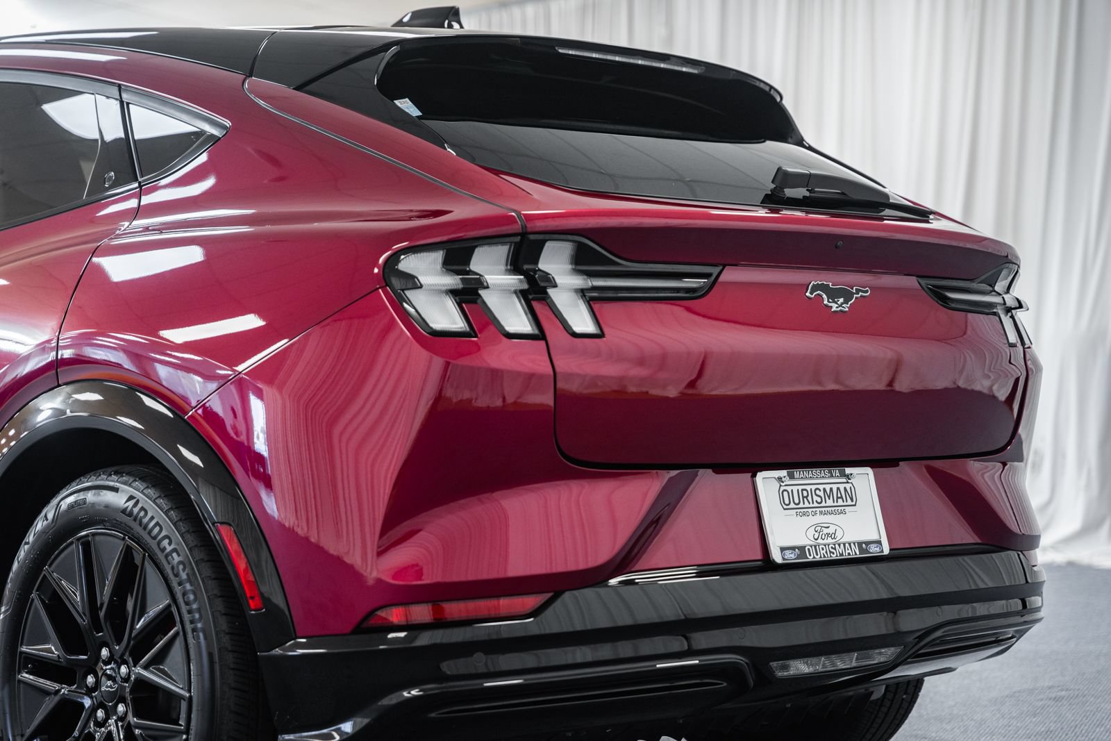 Certified 2025 Ford Mustang Mach-E Premium w/ Sport Appearance Package AWD/4WD image 5