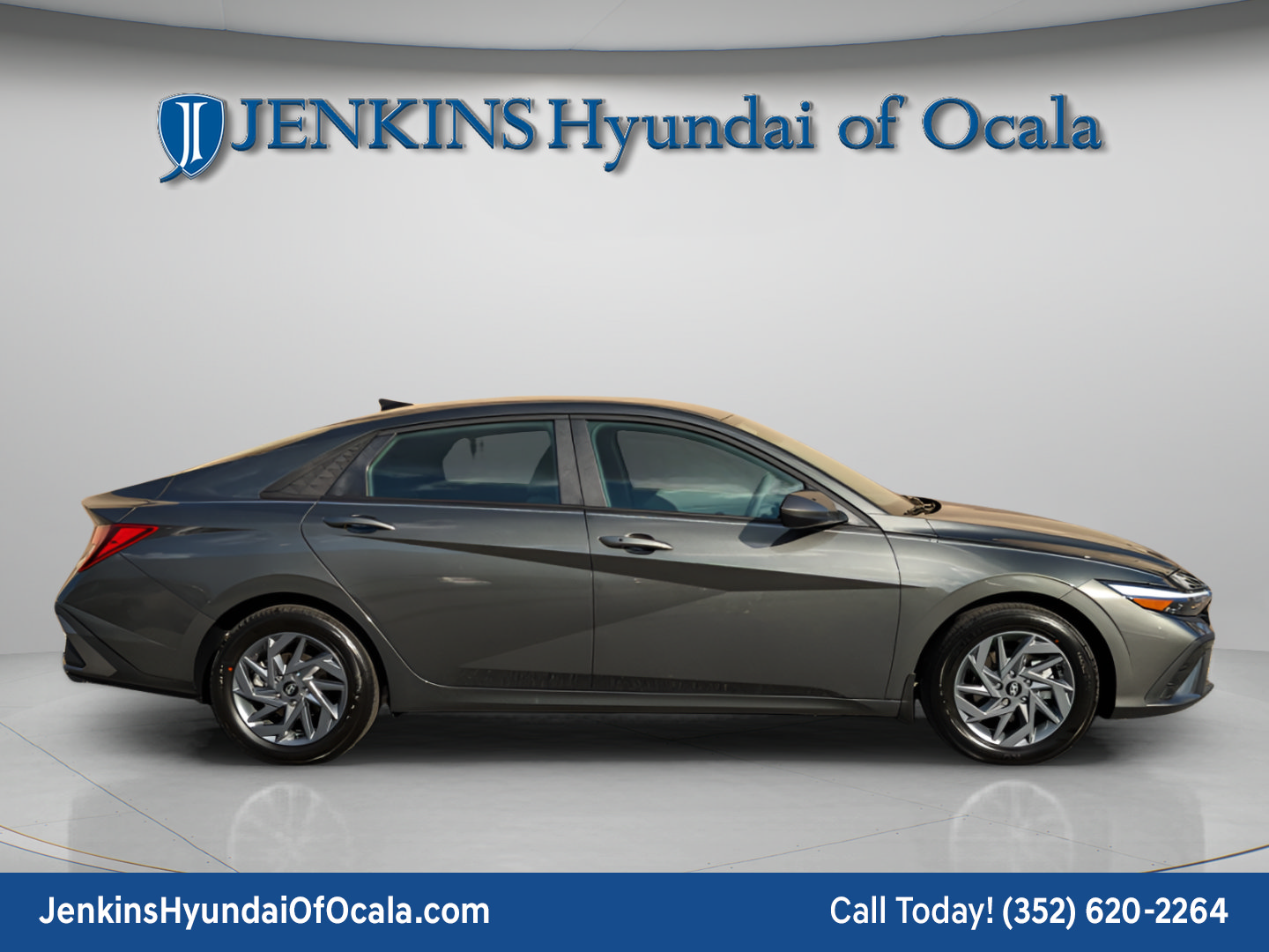 New 2025 Hyundai Elantra Sport FWD image 2