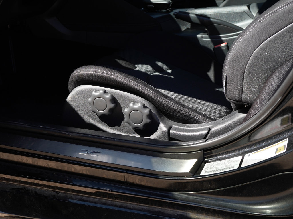 Used 2024 Nissan Z Sport w/ Floor Mat Package image 8