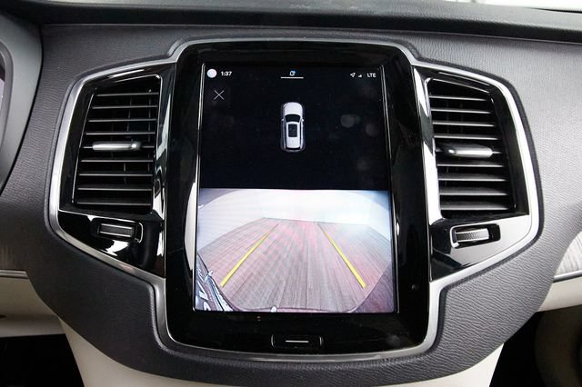 Certified 2023 Volvo XC90 B6 Plus AWD/4WD image 15