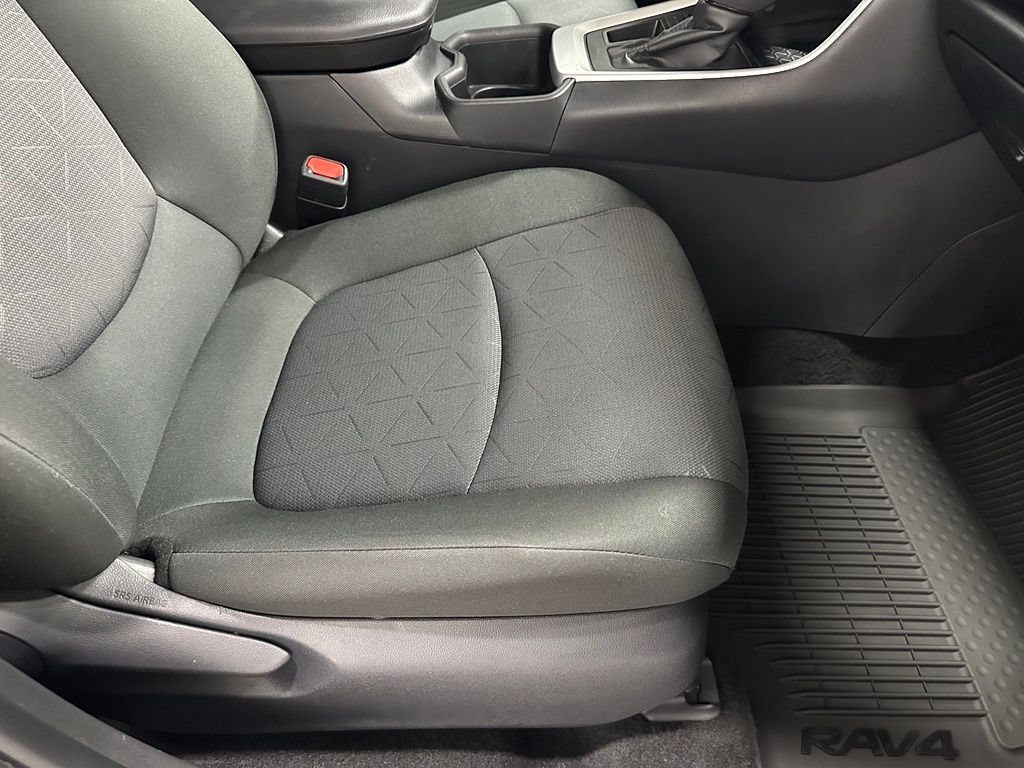 Used 2025 Toyota RAV4 XLE FWD image 59
