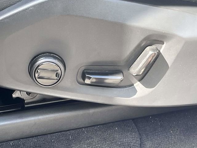 Used 2025 Volvo XC90 B5 Core image 15