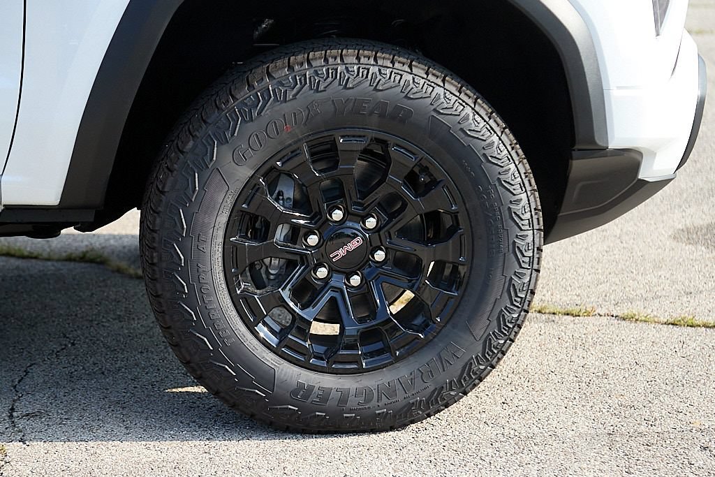 New 2026 GMC Canyon Elevation w/ Convenience Package AWD/4WD image 14