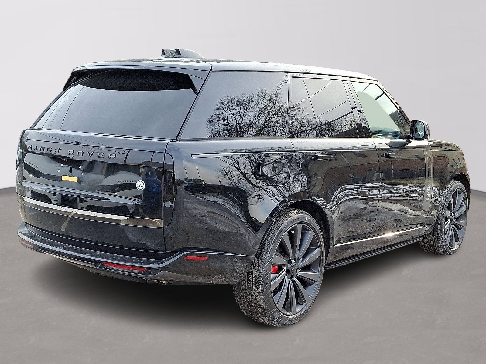 New 2026 Land Rover Range Rover SV image 3