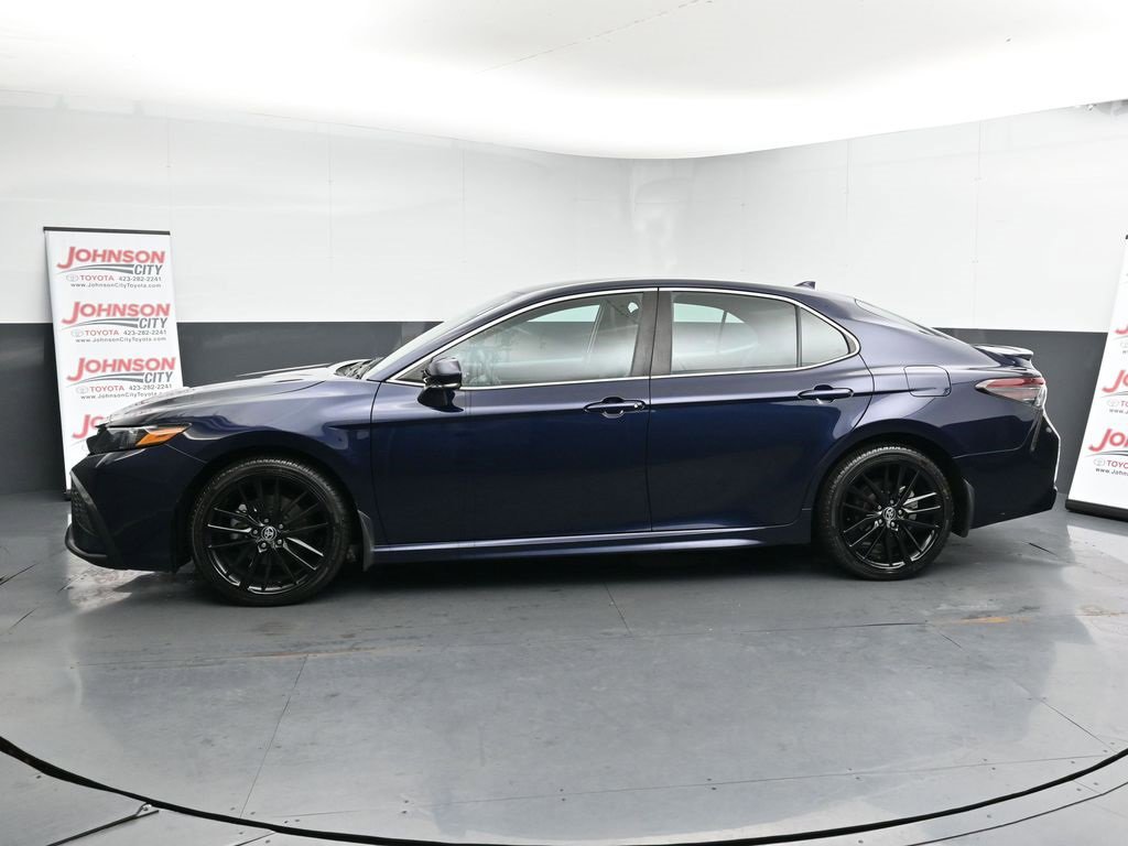 Used 2021 Toyota Camry SE image 5