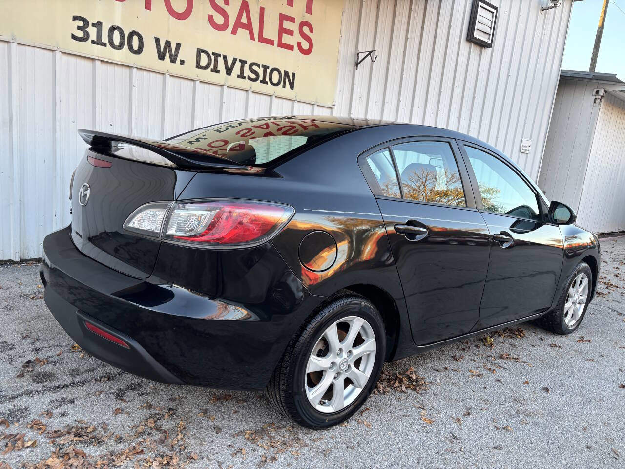 Used 2011 MAZDA MAZDA3 i Touring image 3