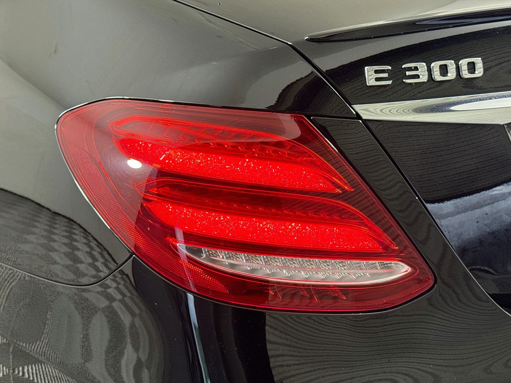 Used 2019 Mercedes-Benz E 300 w/ Premium 1 Package image 36